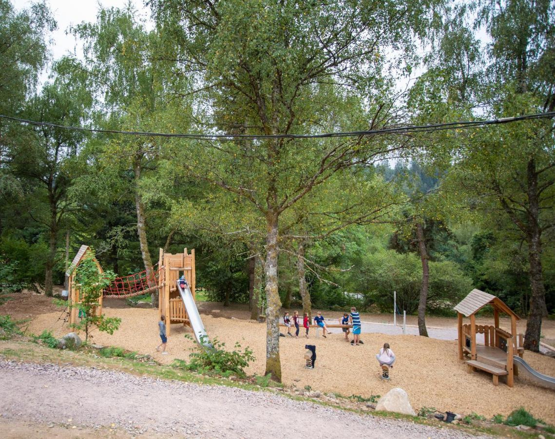 Huttopia Foret Des Vosges Barbey-Seroux エクステリア 写真